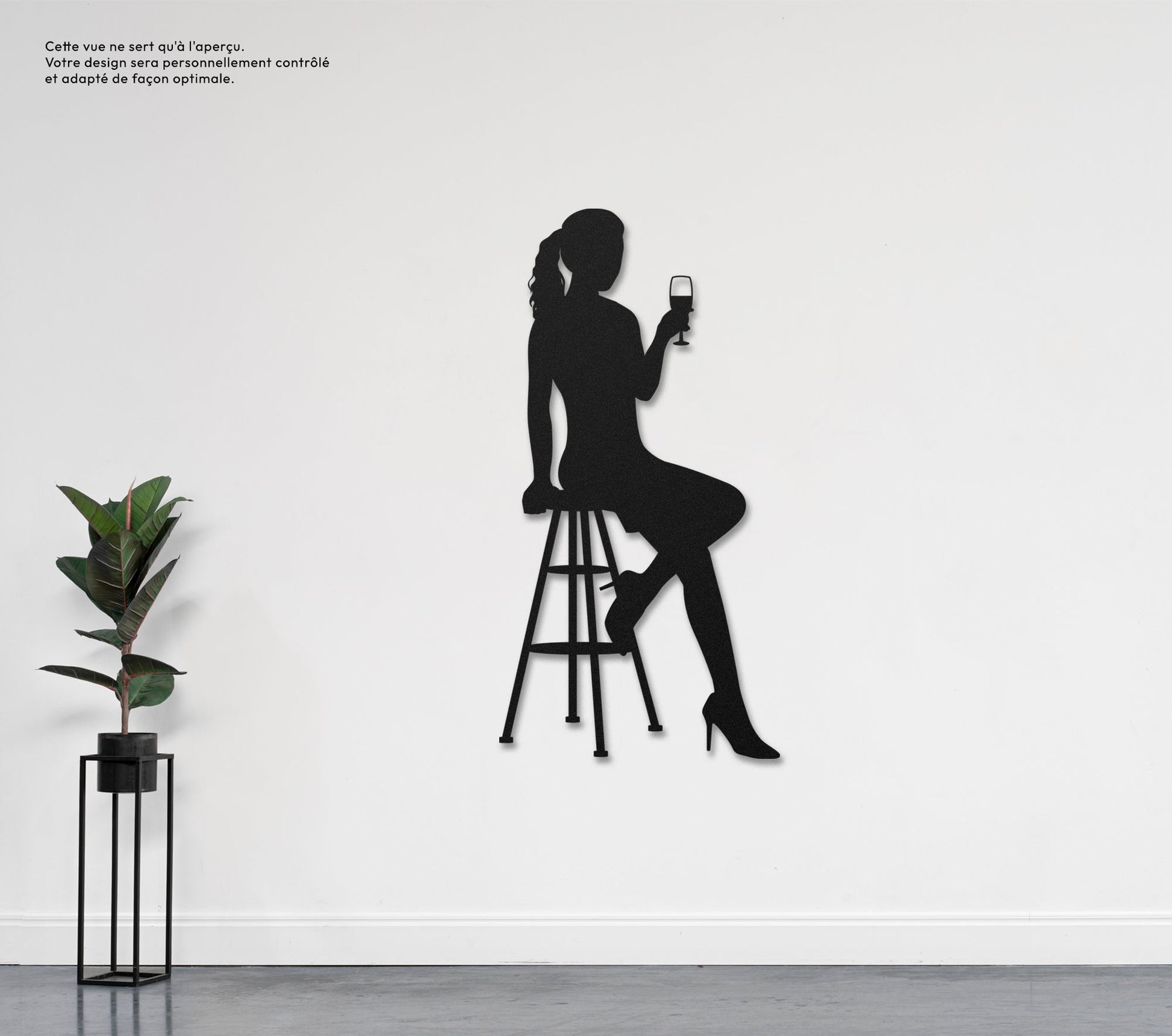 Femme assise avec verre de vin  Sculpture et art mural personnalisé